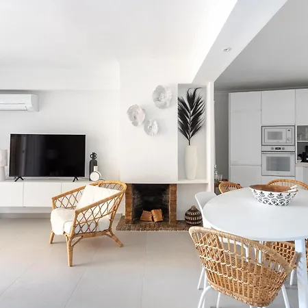 Apartment Luxe 6 Pers App Met Zeezicht En Zwembad Arenal *