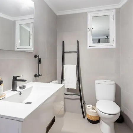 Apartment Luxe 6 Pers App Met Zeezicht En Zwembad Arenal